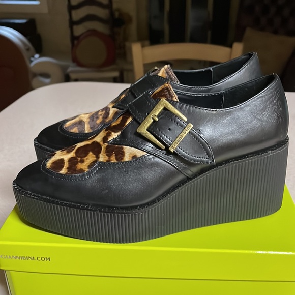 Gianni Bini New black leather & hair calf pointed toe platforms with side buckle - Picture 3 of 6